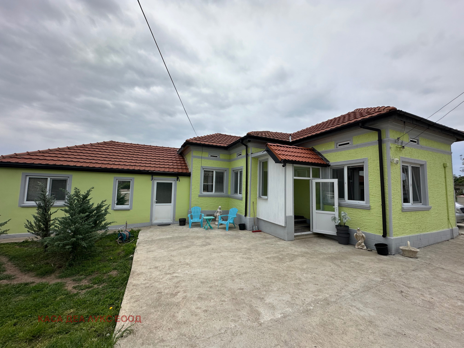 Продава КЪЩА, с. Нова Камена, област Добрич, снимка 2 - Къщи - 54572246