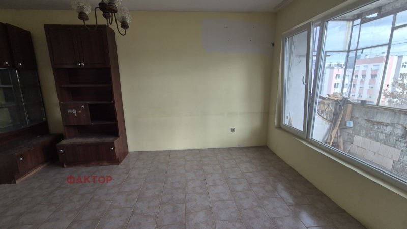 Продава 3-СТАЕН, гр. Пловдив, Въстанически, снимка 2 - Апартаменти - 49287873