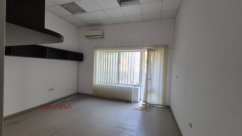 Продава МНОГОСТАЕН, гр. Варна, Център, снимка 3 - Апартаменти - 52302842