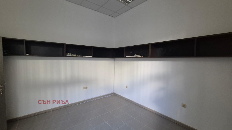 Продава МНОГОСТАЕН, гр. Варна, Център, снимка 2 - Апартаменти - 52302842