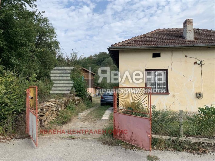 Продава КЪЩА, с. Равнище, област София област, снимка 5 - Къщи - 56218503