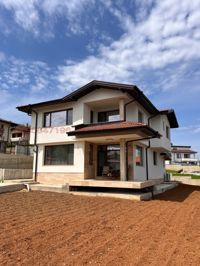 Продава КЪЩА в област Стара Загора, с. Малка Верея - 200 кв.м / 370 000 € » 723 657.10 лв.