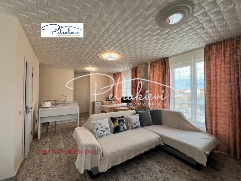 Продава  2-стаен, град Бургас, Възраждане •  156 000 EUR • ID 54714213 — holmes.bg - [1] 