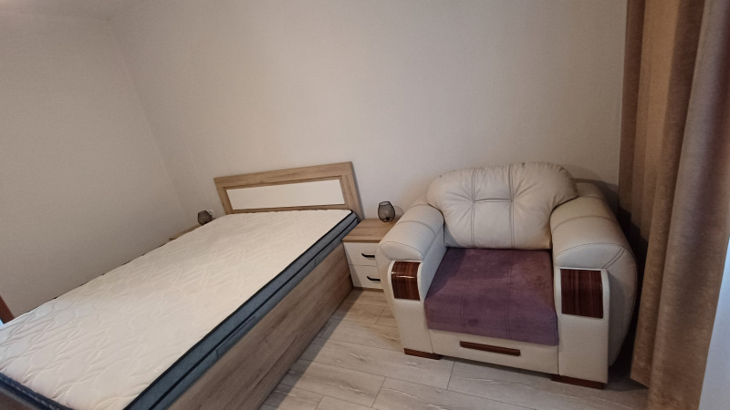 Na sprzedaż  1 sypialnia Plewen , 9-ti kwartal , 66 mkw | 79523845 - obraz [2]