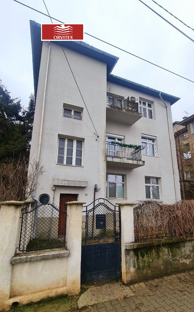 Продава 4-СТАЕН, гр. София, Център