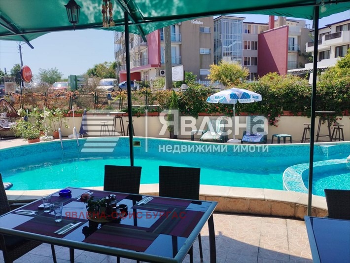 Продава ХОТЕЛ, с. Варвара, област Бургас