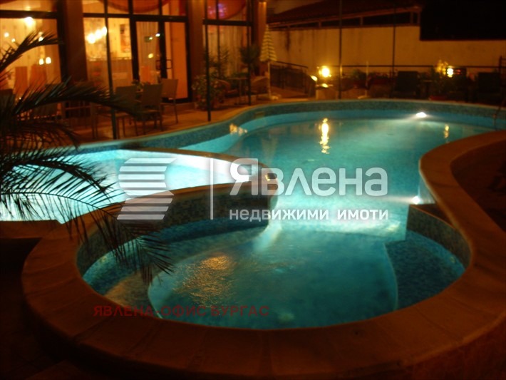 Продава ХОТЕЛ, с. Варвара, област Бургас, снимка 2 - Хотели - 52632968