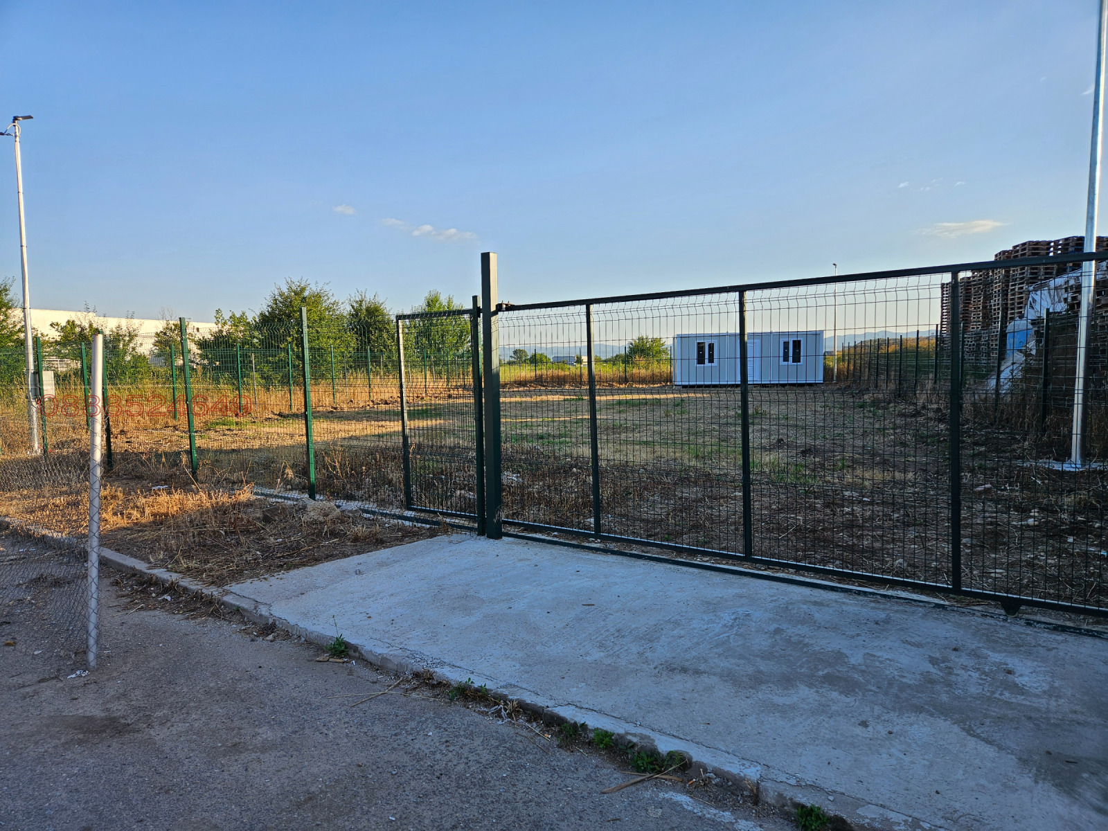 Продава ПАРЦЕЛ, гр. София, Враждебна, снимка 3 - Парцели - 56010699