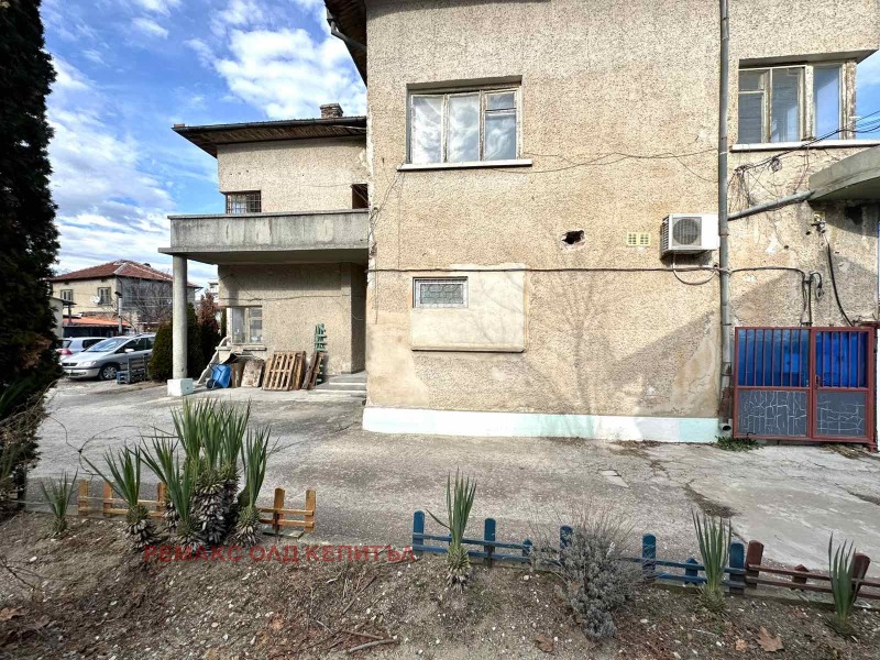 Продава КЪЩА в област Велико Търново, гр. Павликени - 205 кв.м / 50 000 € » 97 791.50 лв., РЕМАКС ОЛД КЕПИТЪЛ
