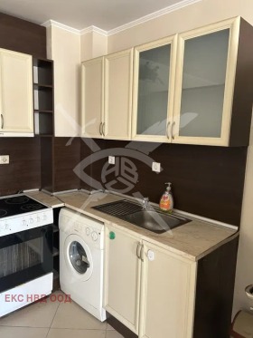 2-стаен град Пловдив, Тракия 3