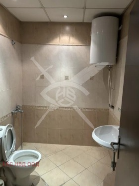 2-стаен град Пловдив, Тракия 8