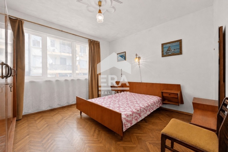 Продава 3-СТАЕН, гр. Варна, Гръцка махала