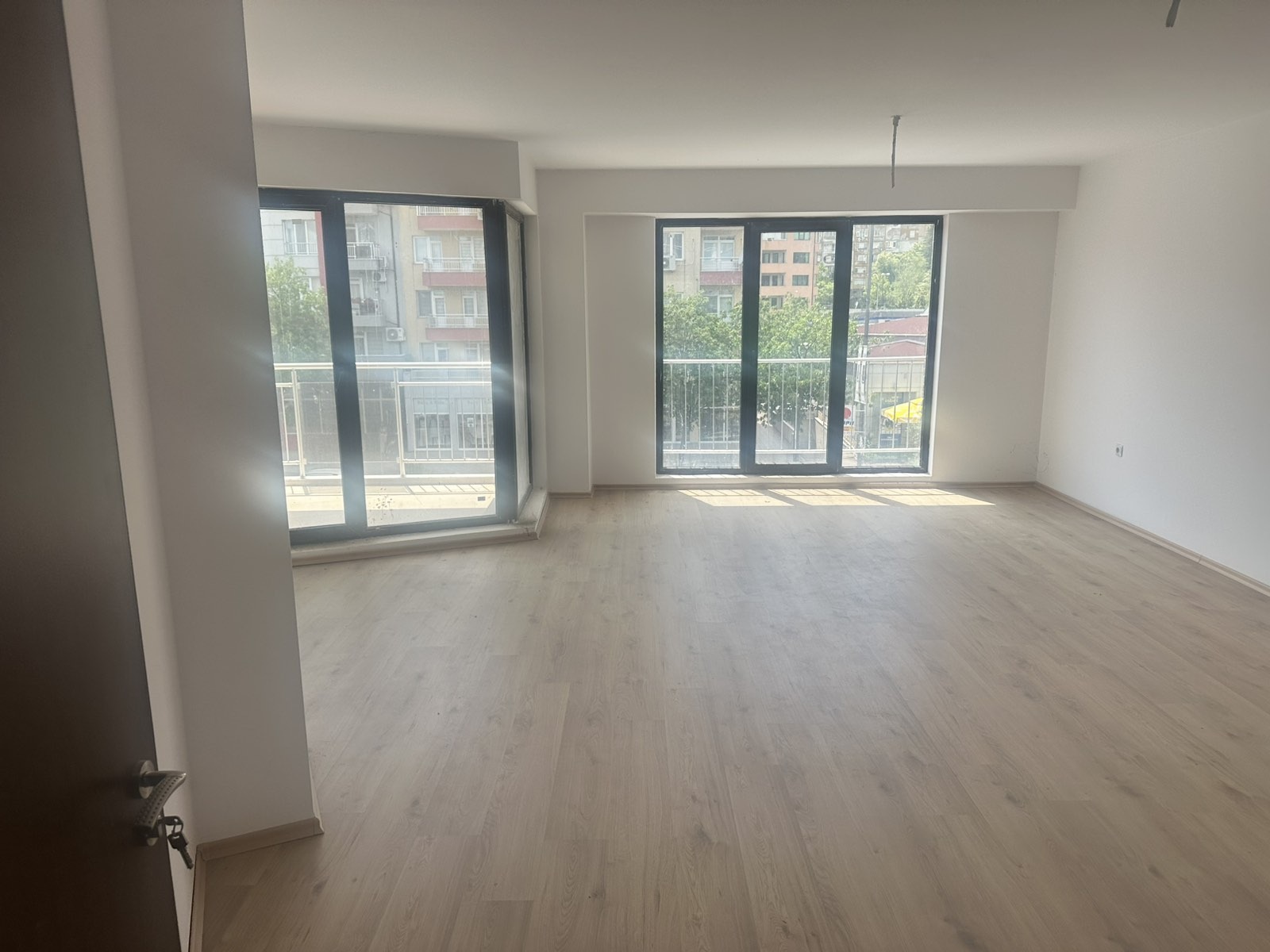 Продава 3-СТАЕН, гр. Кърджали, Възрожденци, снимка 2 - Апартаменти - 54970554