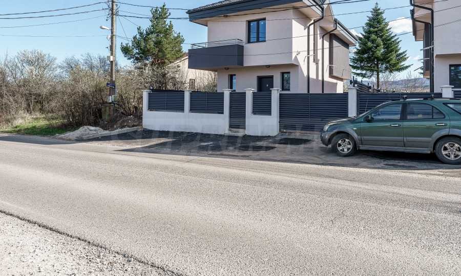 Продава КЪЩА, гр. София, Суходол, снимка 2 - Къщи - 55416018
