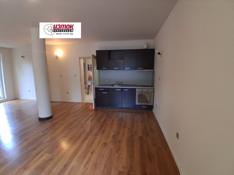 À venda  2 quartos Sofia , Poduiane , 124 m² | 28086957 - imagem [5]
