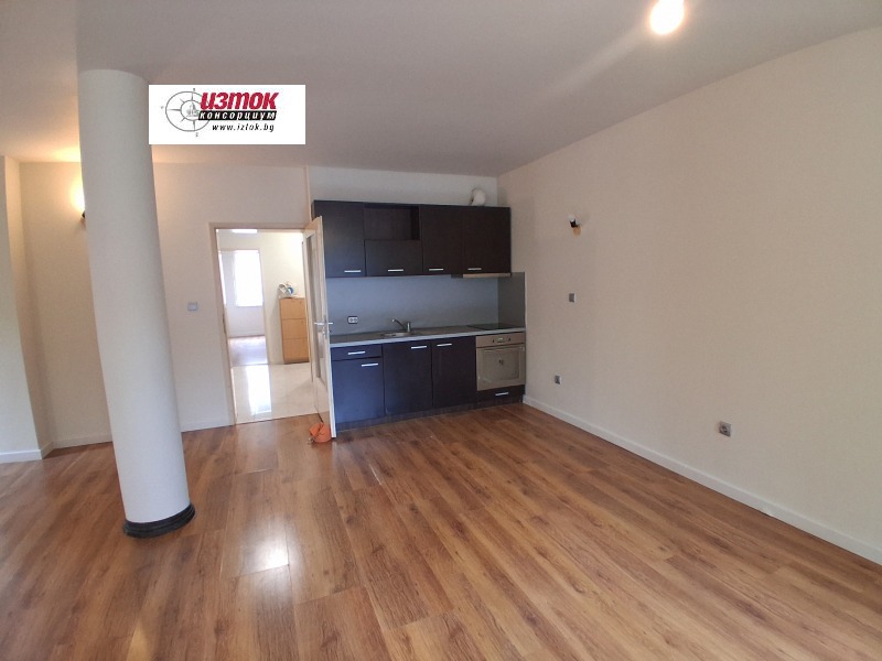 À venda  2 quartos Sofia , Poduiane , 124 m² | 28086957 - imagem [4]