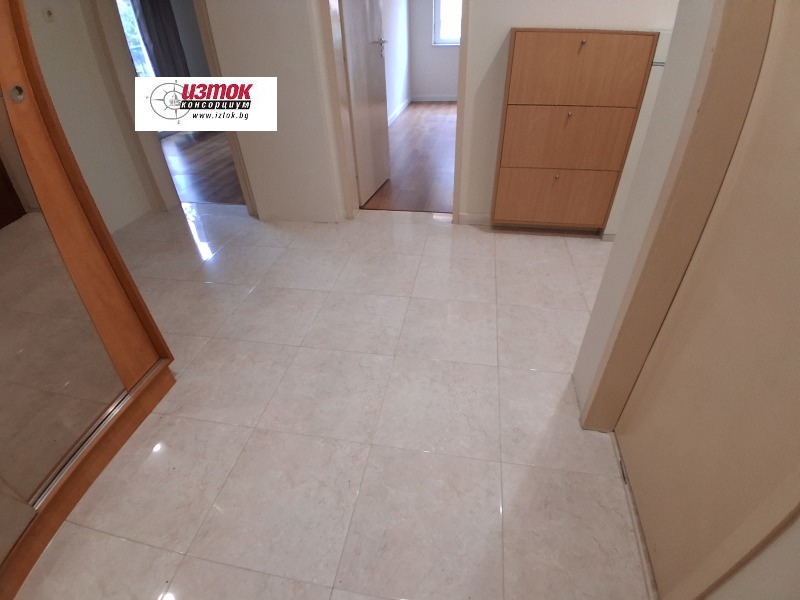 À venda  2 quartos Sofia , Poduiane , 124 m² | 28086957 - imagem [8]