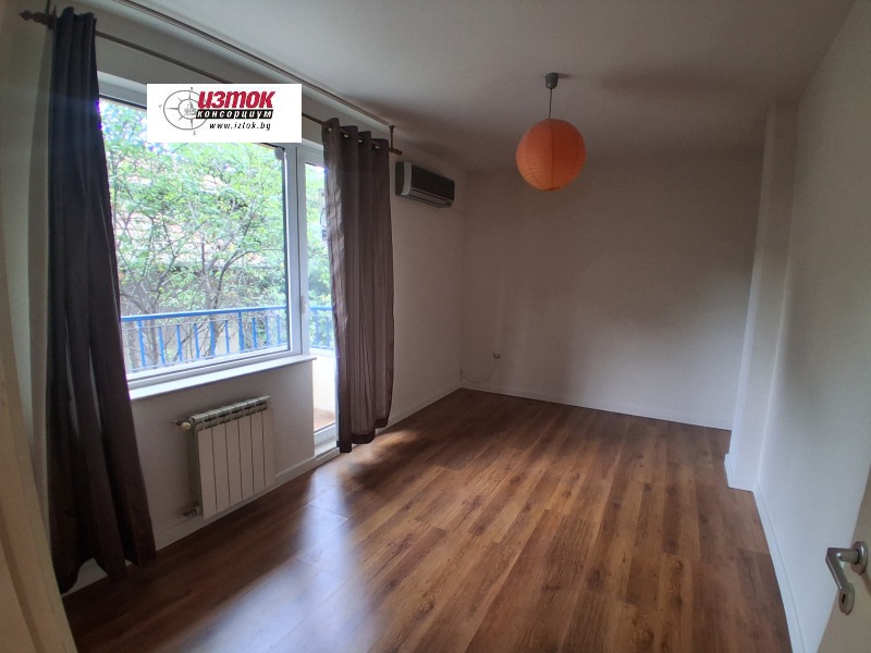 À venda  2 quartos Sofia , Poduiane , 124 m² | 28086957 - imagem [10]