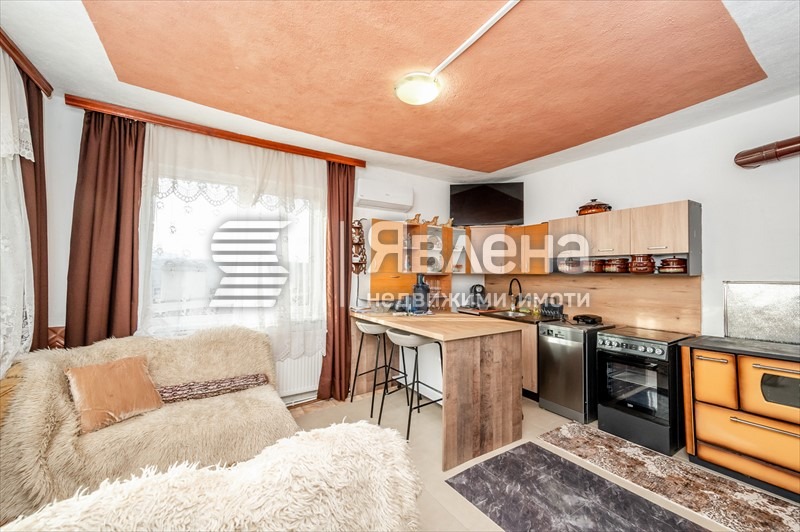 Продава ЕТАЖ ОТ КЪЩА, гр. Перник, Църква, снимка 5 - Етаж от къща - 54021540