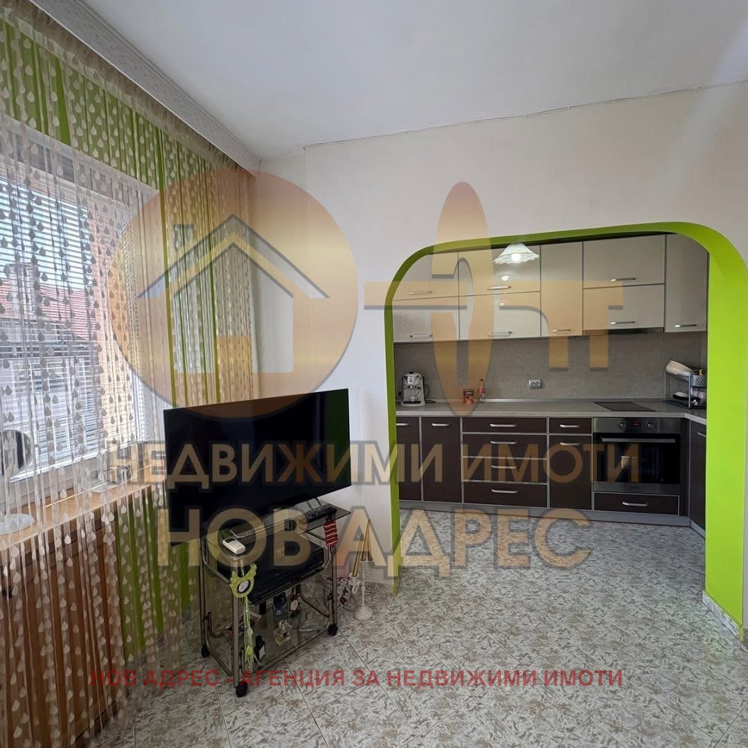 Продава 4-СТАЕН, гр. Търговище, Център, снимка 2 - Апартаменти - 51199120