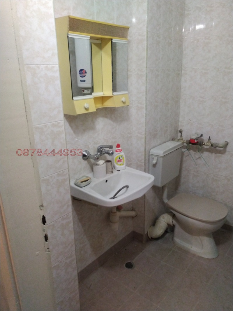 Продава 4-СТАЕН, гр. Шумен, Военно училище, снимка 5 - Апартаменти - 52778867