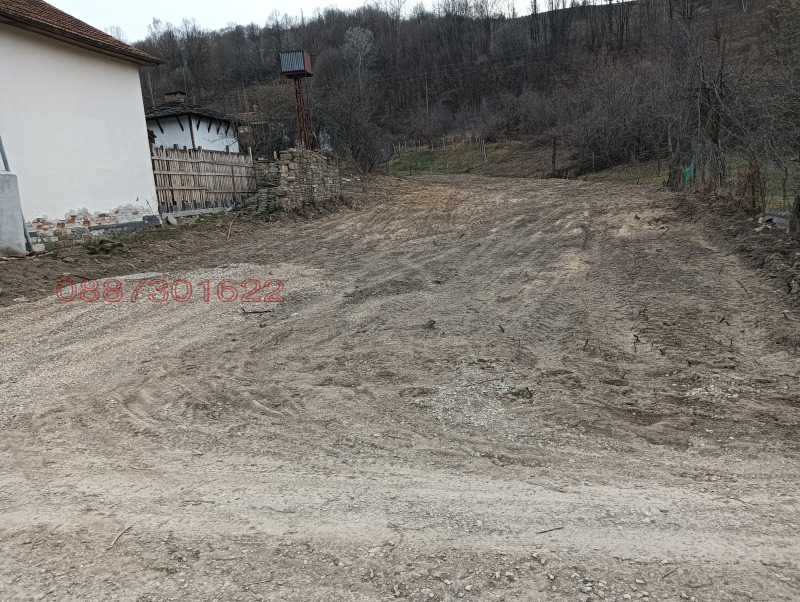 Продава ПАРЦЕЛ, гр. Троян, област Ловеч