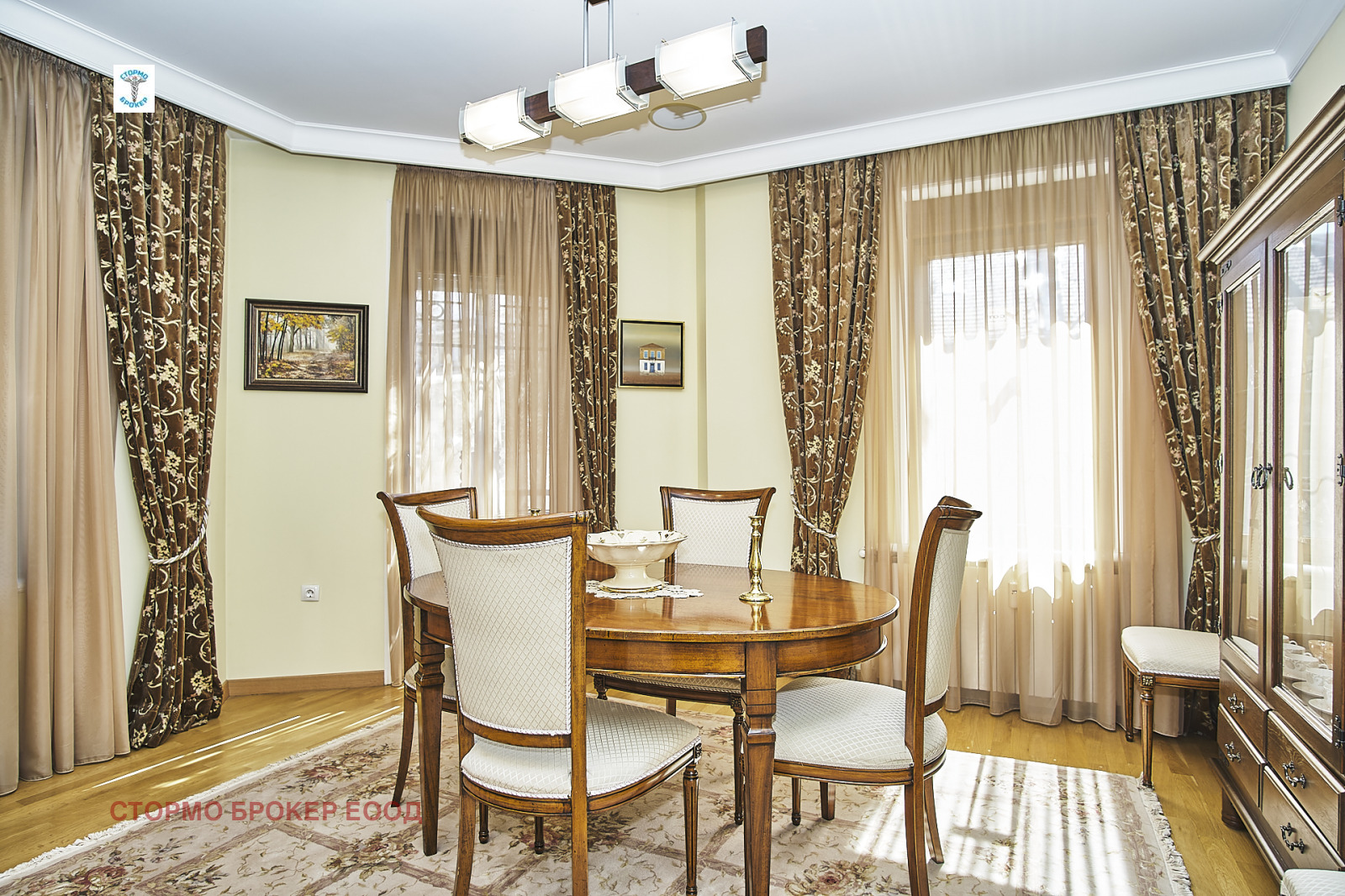 Продава 4-СТАЕН, гр. София, Център, снимка 2 - Апартаменти - 53793197