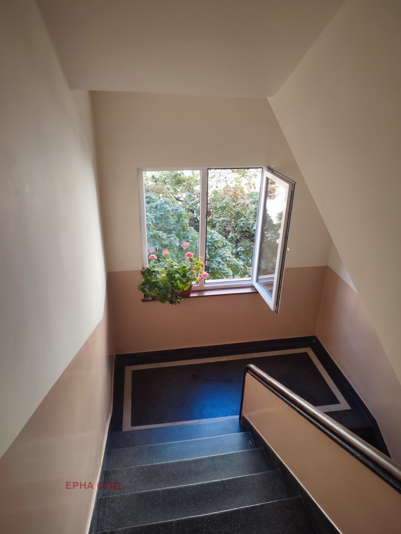 Te koop  2 slaapkamers Sofia , Tsentar , 75 m² | 82123087 - afbeelding [2]