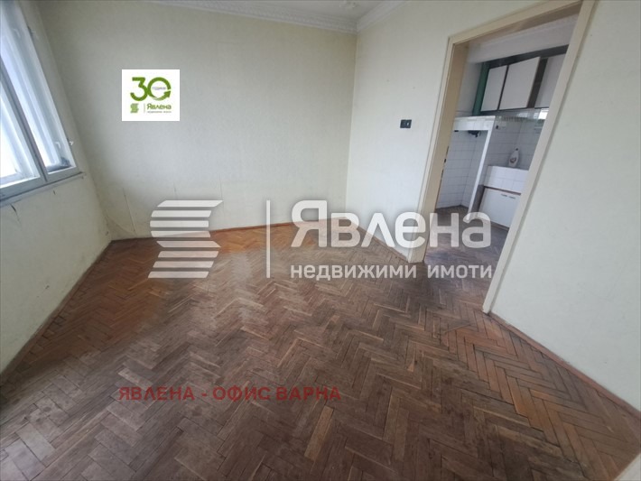 Продава ЕТАЖ ОТ КЪЩА, гр. Аксаково, област Варна, снимка 3 - Етаж от къща - 55795089