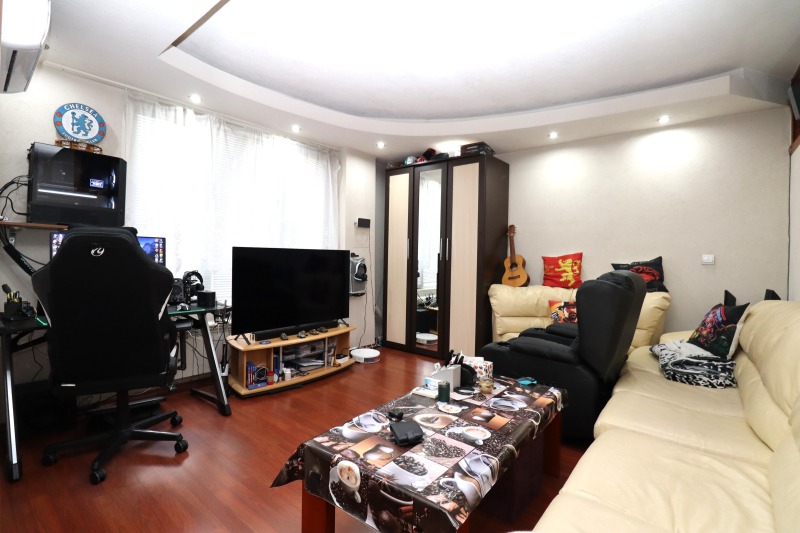 Продава  2-стаен град София , Толстой , 68 кв.м | 39126812