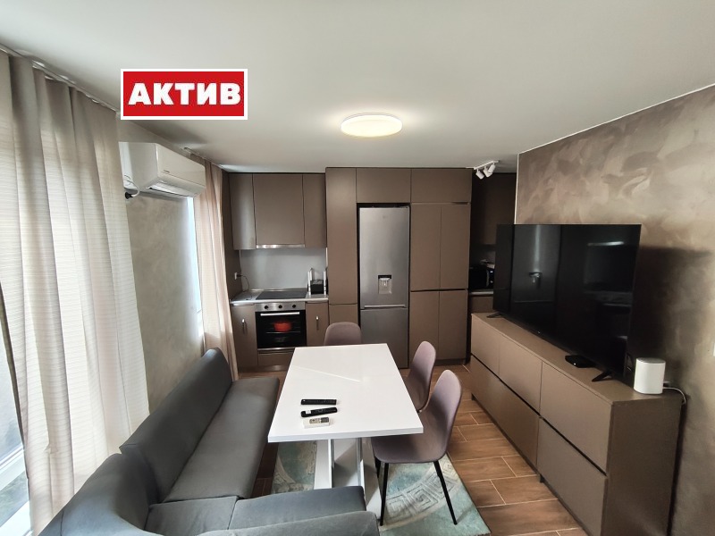 Продава 2-СТАЕН, гр. Търговище, Център, снимка 2 - Апартаменти - 52740847