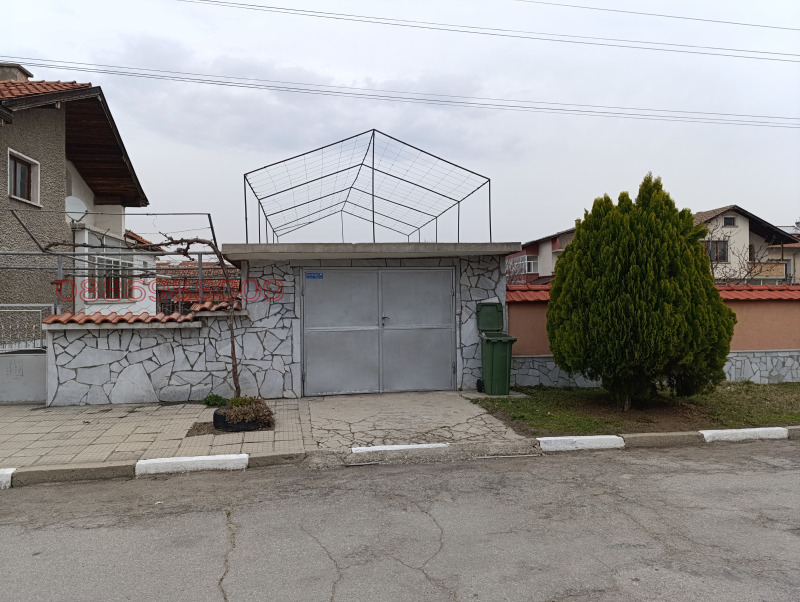 Продава КЪЩА, с. Главиница, област Пазарджик, снимка 3 - Къщи - 52779393