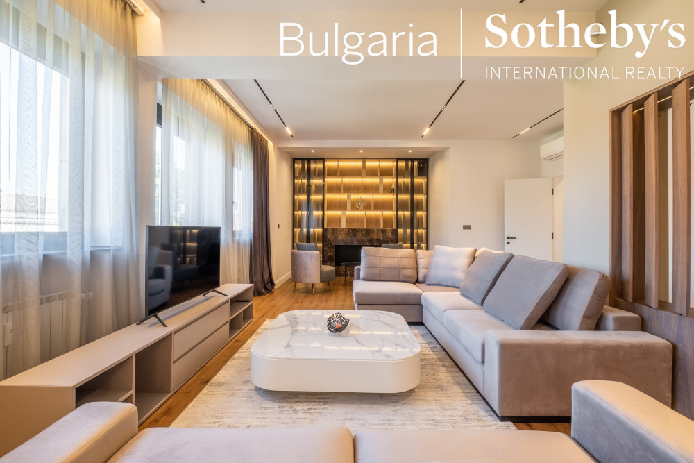 Продава 3-СТАЕН, гр. София, Център, снимка 2 - Апартаменти - 52721327