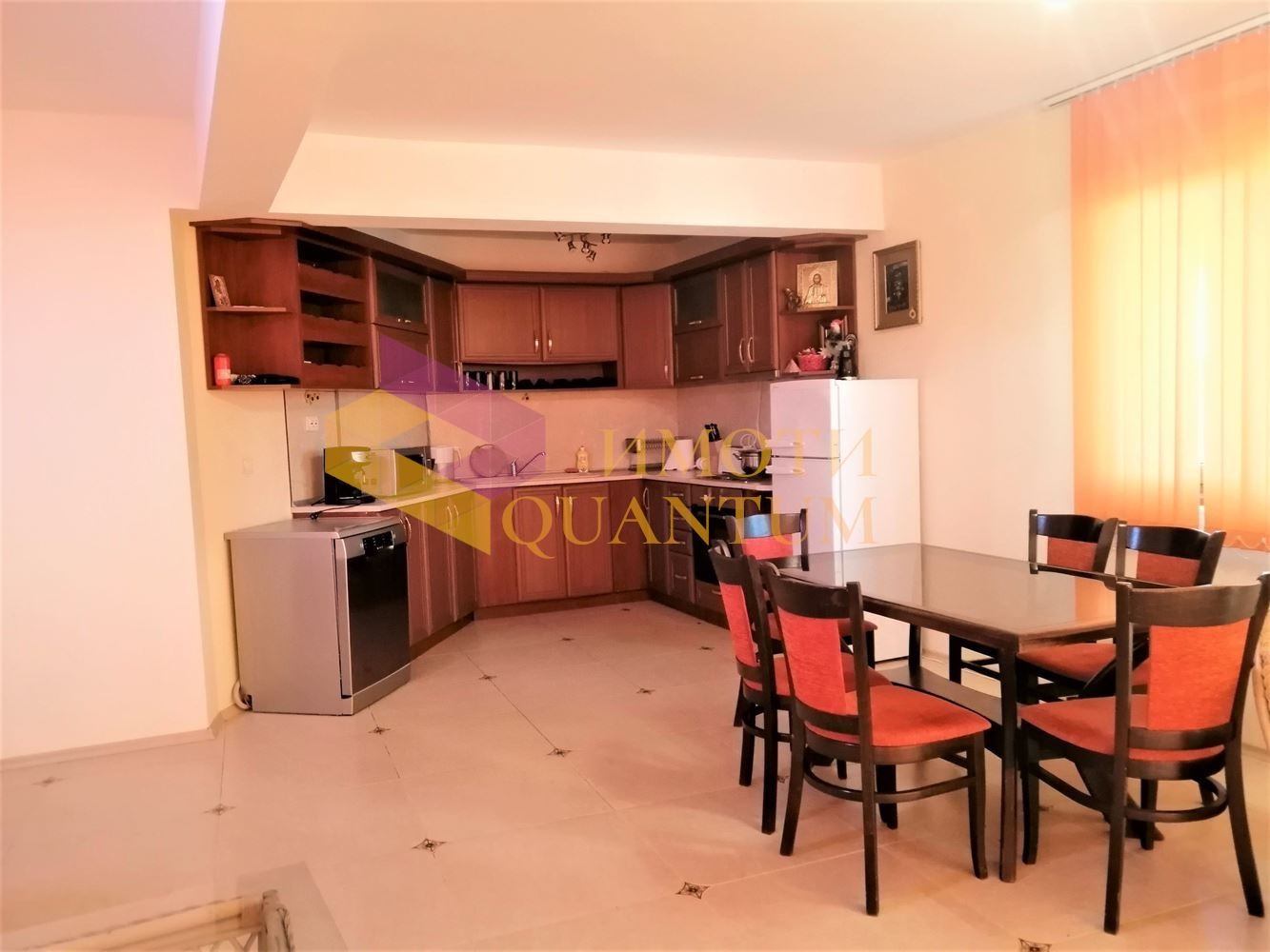 Продава КЪЩА, гр. Балчик, област Добрич, снимка 2 - Къщи - 51250873