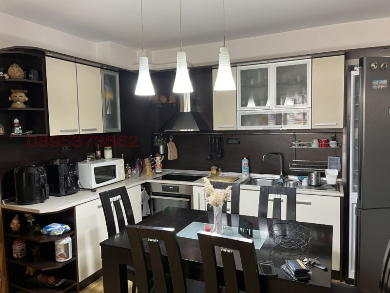 Продава 3-СТАЕН, гр. Велико Търново, Колю Фичето, снимка 2 - Апартаменти - 52258659