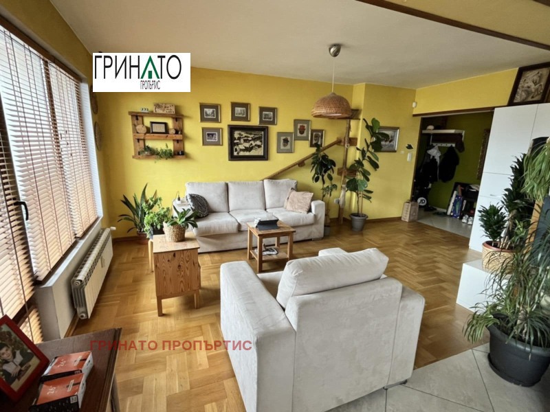 Продава 3-СТАЕН, град София, Бъкстон • 365000 € / 713877.95 лв. • 82506215 1