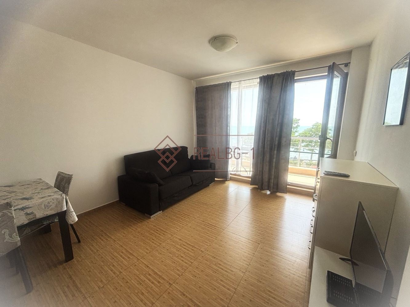 Продава 2-СТАЕН, гр. Балчик, област Добрич, снимка 2 - Апартаменти - 50720060