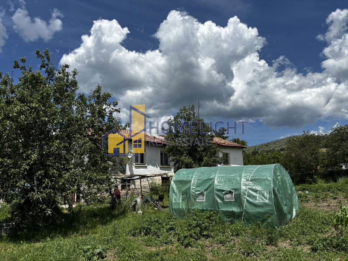 Продава ПАРЦЕЛ, с. Комщица, област София област