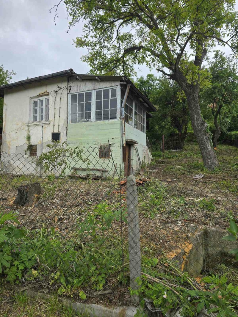 Продава КЪЩА в град София, гр. Банкя - 45 кв.м / 139 900 € » 273 620.62 лв., ВЯРА 13 М