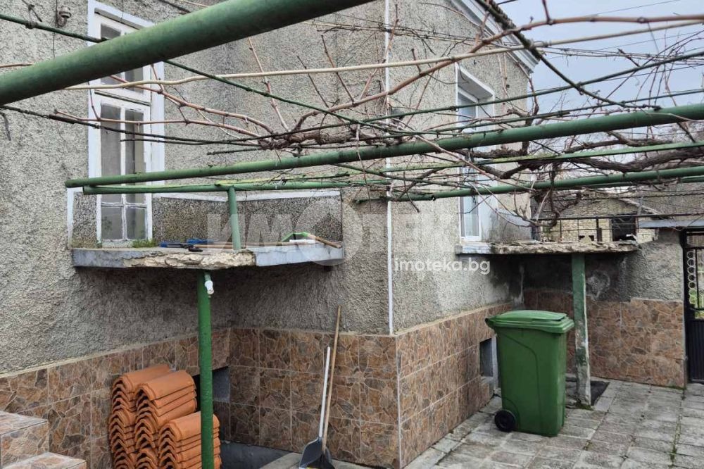 Продава КЪЩА, гр. Девня, област Варна, снимка 2 - Къщи - 54028216