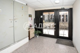 Продава 3-стаен град София Манастирски ливади - [1] 
