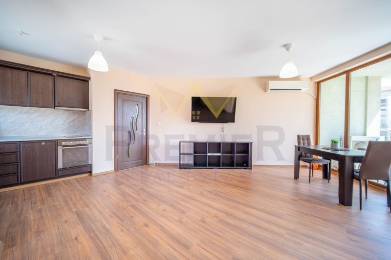 À vendre  1 chambre Varna , k.k. Sv.Sv. Konstantin i Elena , 93 m² | 58131020