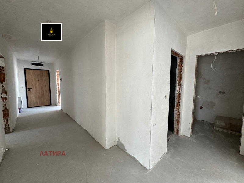 De vânzare  3 dormitoare Sofia , Poligona , 280 mp | 31838349 - imagine [8]