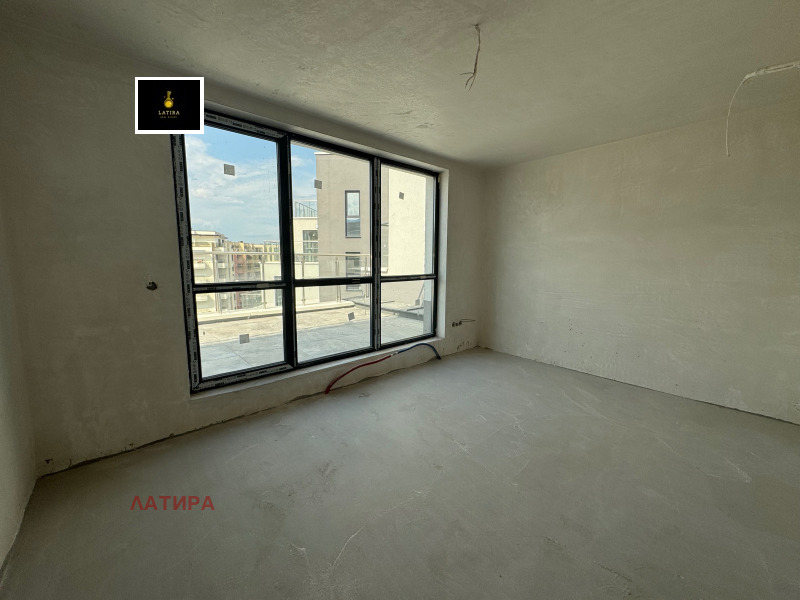 De vânzare  3 dormitoare Sofia , Poligona , 280 mp | 31838349 - imagine [12]