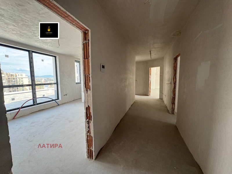 De vânzare  3 dormitoare Sofia , Poligona , 280 mp | 31838349 - imagine [2]