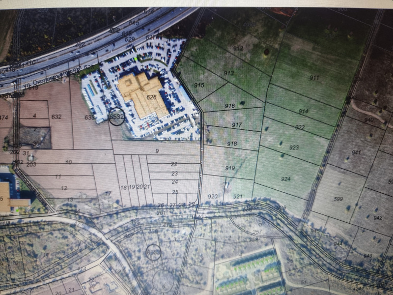 De vânzare  Complot Sofia , German , 5400 mp | 84107904