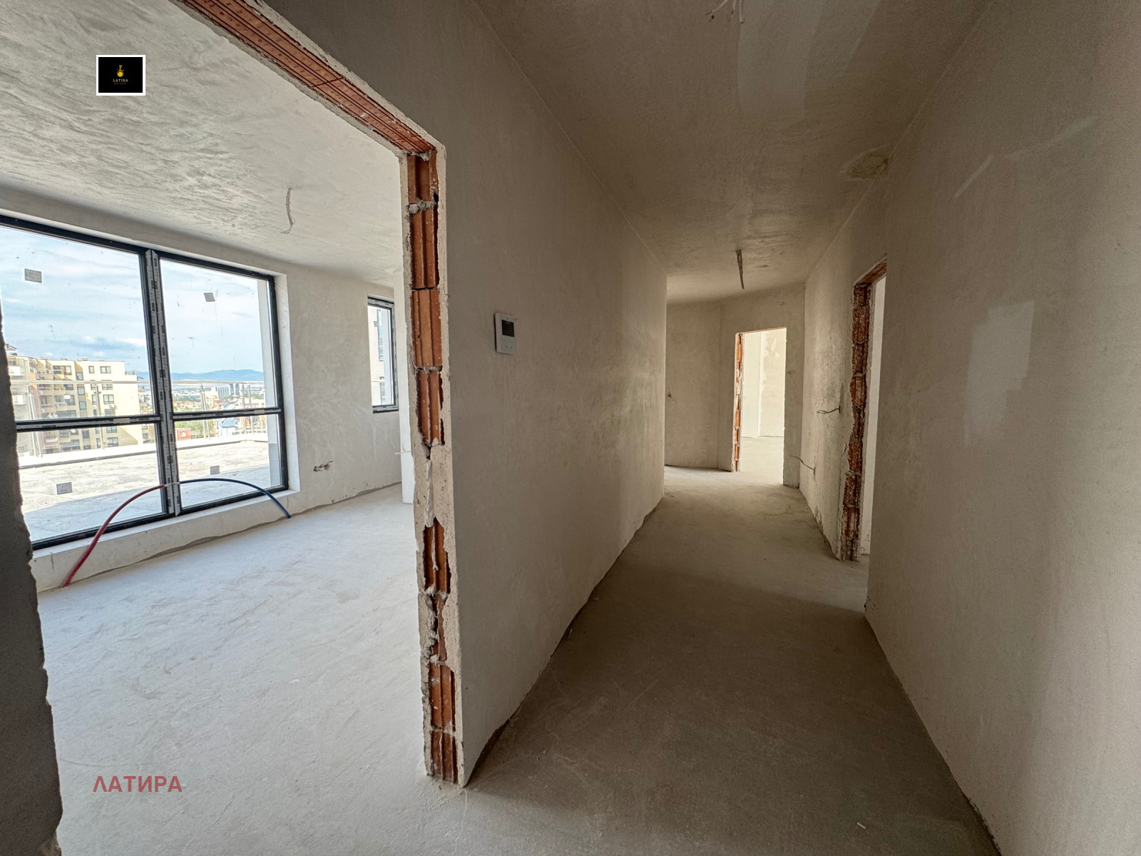 Продава 4-СТАЕН, гр. София, Полигона, снимка 2 - Апартаменти - 54107004