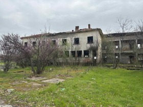 Продажба на имоти в с. Свирково, област Хасково - изображение 1 