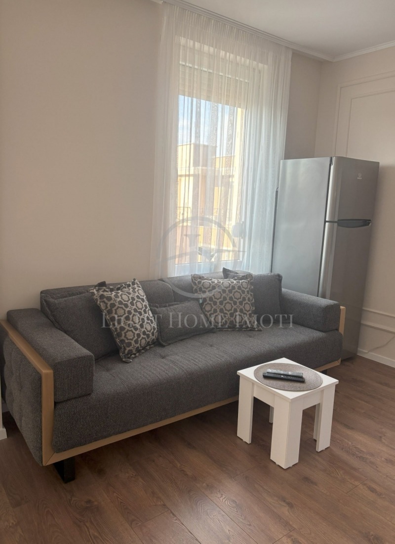En venta  1 dormitorio Plovdiv , Jristo Smirnenski , 79 metros cuadrados | 71117608 - imagen [2]