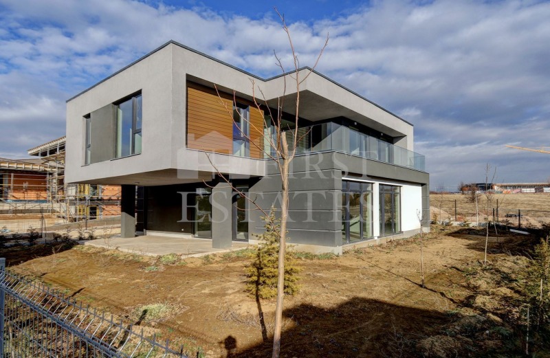 Til salg  Hus Sofia , Bistritsa , 350 kvm | 91246823